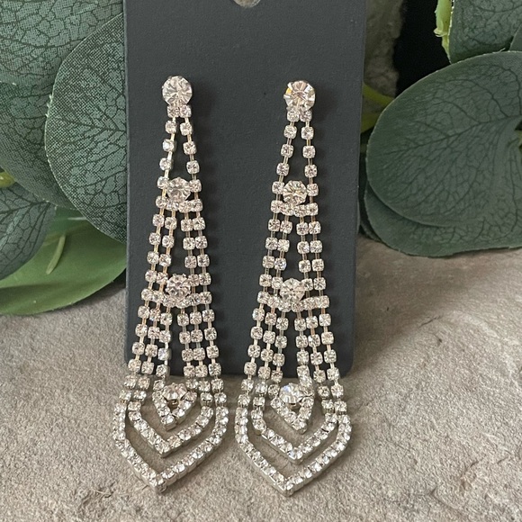 Jewelry - Rhinestone chandelier earrings